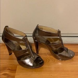 Michael Kors berkley metallic heels